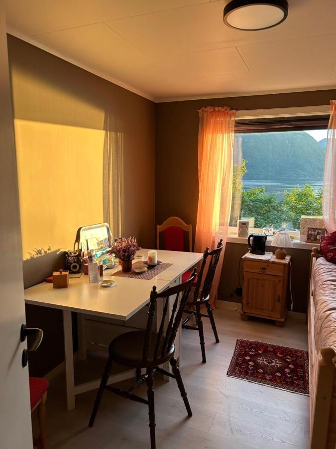 Volda Line Pa Hauane1 Bed & Breakfast エクステリア 写真